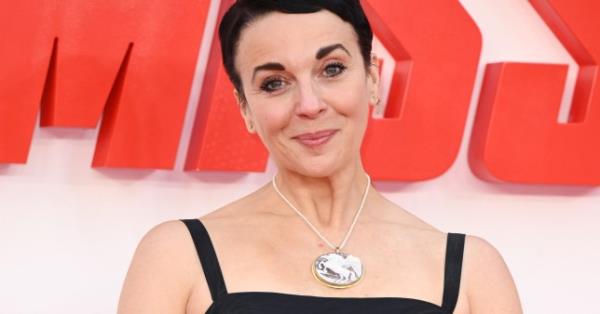 Amanda Abbington 