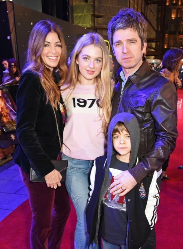 Noel Gallagher, Sara MacDo<em></em>nald with kids