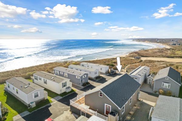 Up for grabs in Mo<em></em>ntauk Shores, this pre-fab home that asks $3.95 million.