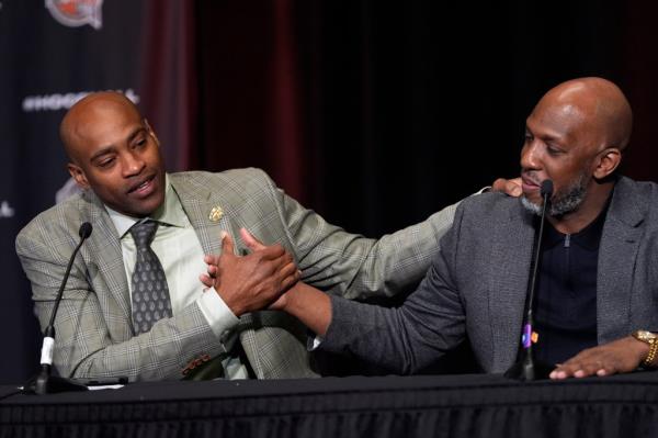 Vince Carter speaks during a news co<em></em>nference for The Naismith Basketball Hall of Fame at the NCAA college basketball Tournament on Saturday, April 6, 2024, in Phoenix. 