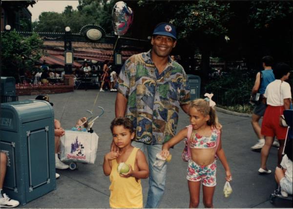 Simpson with his son Justin Ryan Simpson and daughter Sydney Brooke Simpson when they were children.