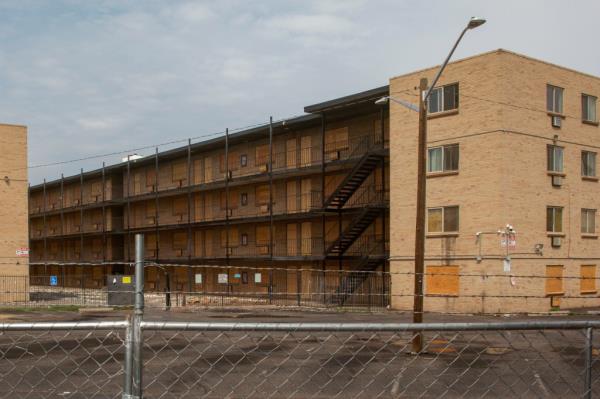 An Aurora apartment complex overrun by  the Tren de Aragua gang