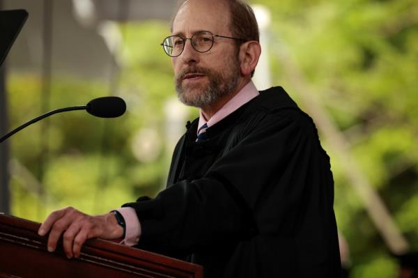 Harvard prez Alan Garber