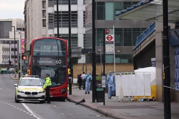 The argument originally started on a double-decker bus, the witnesses said.