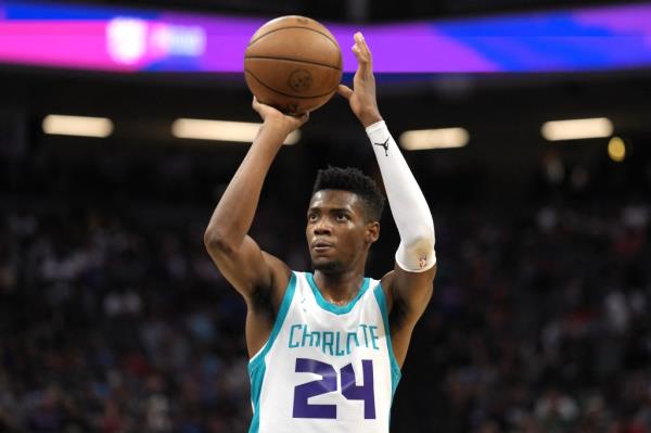 Charlotte Hornets forward Brandon Miller (24) shoots against the San Anto<em></em>nio Spurs during the second quarter at Golden 1 Center.