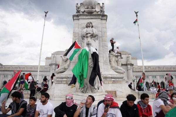 Anti-Israel protesters