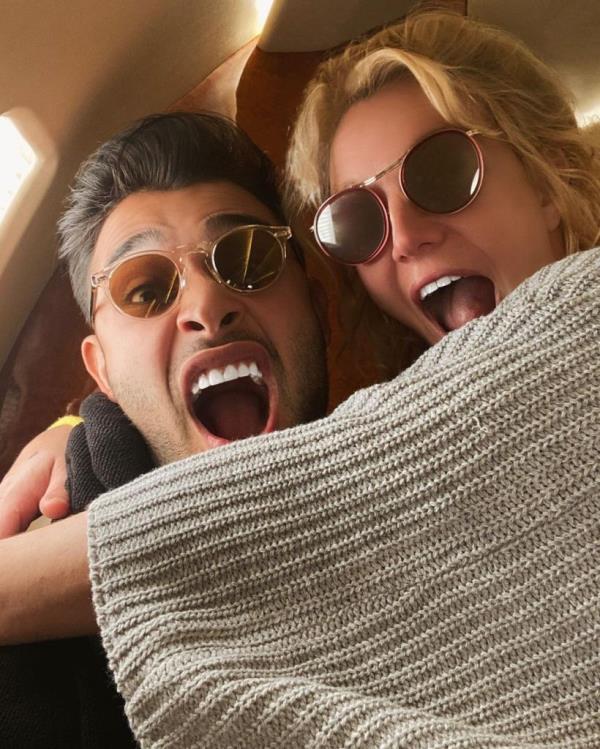 Sam Asghari co<em></em>nfirms divorce from Britney Spears: 'S--t happens'