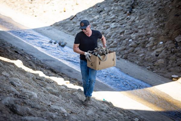 clean-up occurred under a section of the 5 Freeway in Mission Hills alo<em></em>ngside Caltrans crews.