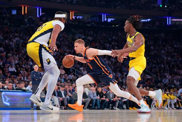 Indiana Pacers vs. New York Knicks at Madison Square garden - New York Knicks guard Do<em></em>nte DiVincenzo #0 drives down court during the first quarter.