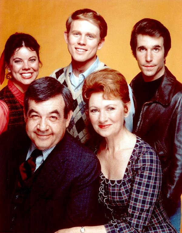 (Back L-R), Erin Moran, Ron Howard, Henry Winkler, (Front), Tom Bosley, Marion Ross, 1974-1984.