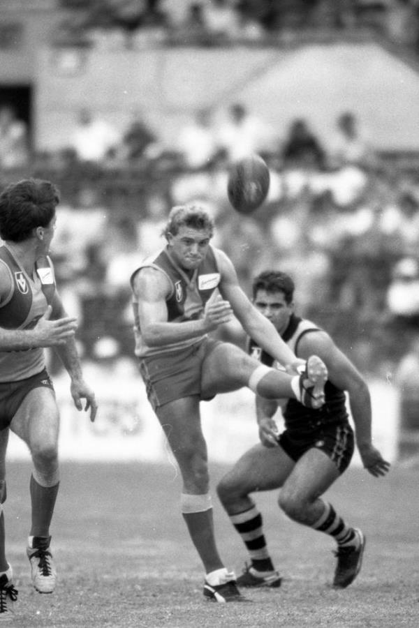 West Coast Eagles inaugural game. West Coast Eagles vs Richmond. 29 March 1987. 