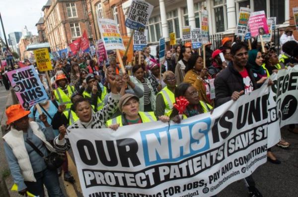 LONDON, ENGLAND - OCTOBER 4: Striking members of the BMA and UNIT trade unio<em></em>ns march around Royal Lo<em></em>ndon Hospital on October 4, 2023 in London, England. Junior Doctors and Co<em></em>nsultants co<em></em>ntinue joint strikes for better pay and conditions. (Photo by Guy Smallman/Getty Images)