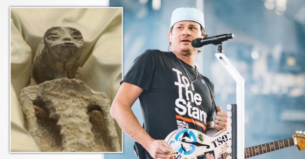 Tom DeLonge's cryptic respo<em></em>nse after 'aliens' unveiled in Mexico