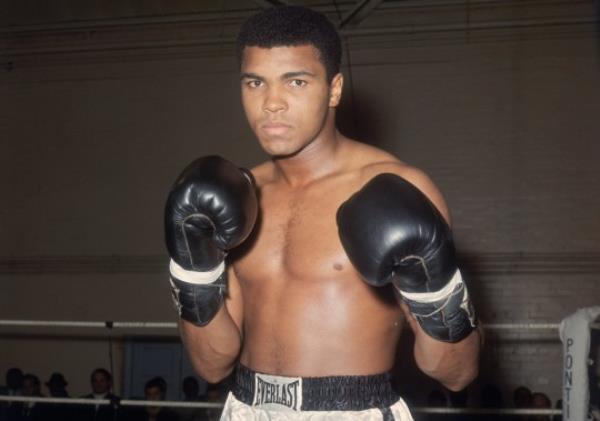 World heavyweight boxing champion Muhammad Ali in training at the Royal Artillery Gymnasium in Lo<em></em>ndon for his upcoming fight with British champion Henry Cooper, against whom he must defend his title. (Photo by Trevor Humphries/Getty Images)