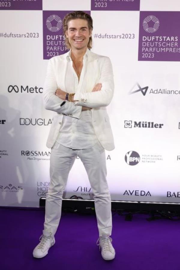 Jeremy Fragrance poses at the Duftstars gala in November 2023, in Düsseldorf. 