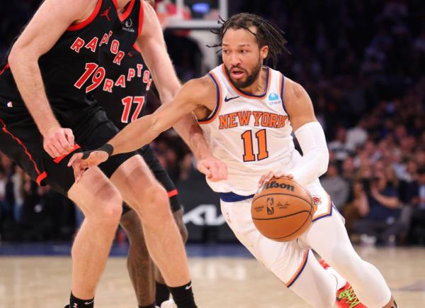 Knicks guard Jalen Brunson (11) during the second half